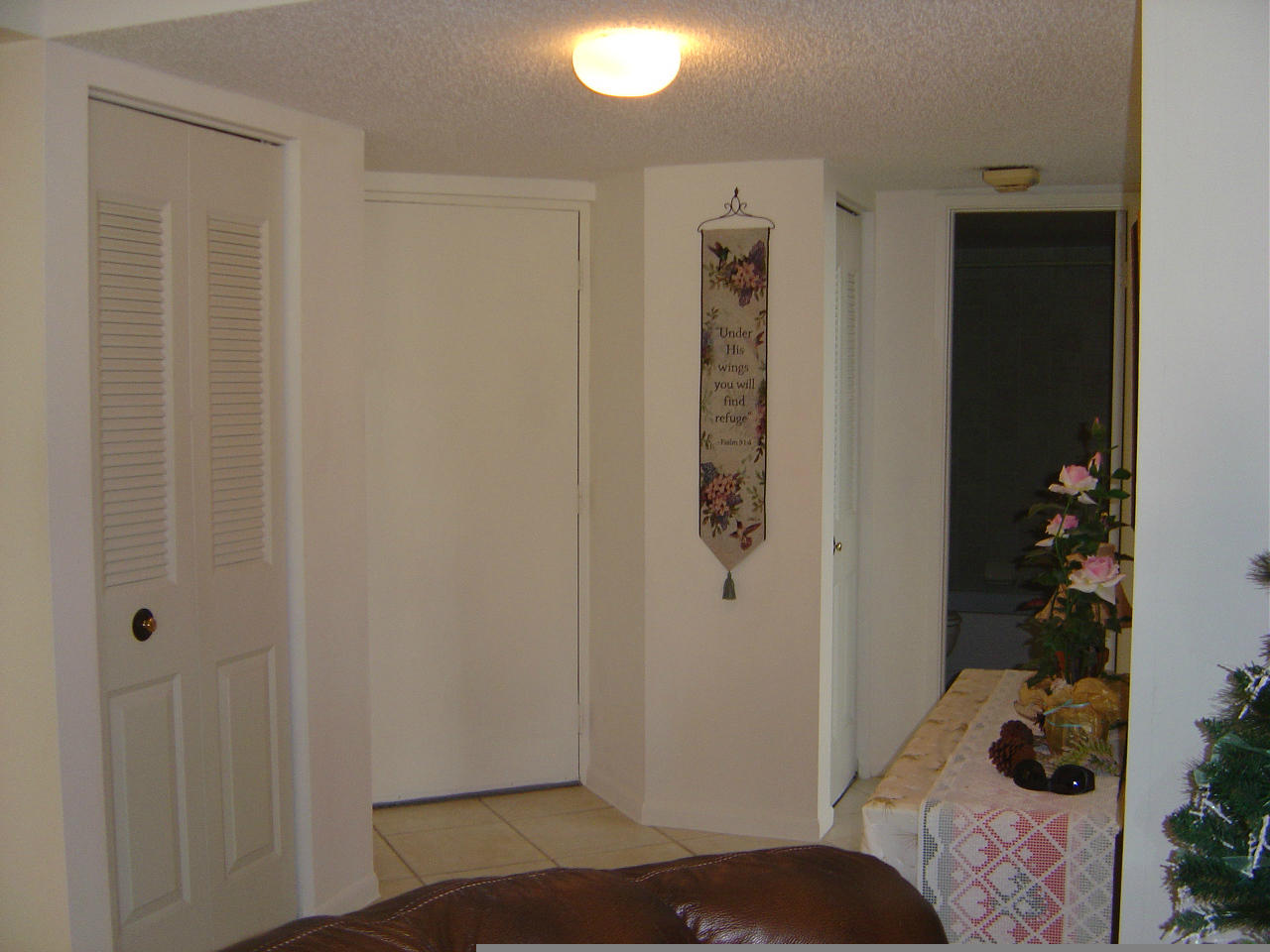 2255 Lindell Boulevard, Unit 4502 Delray Beach, FL 33444 - Photo 6 of 17 entrance foyer