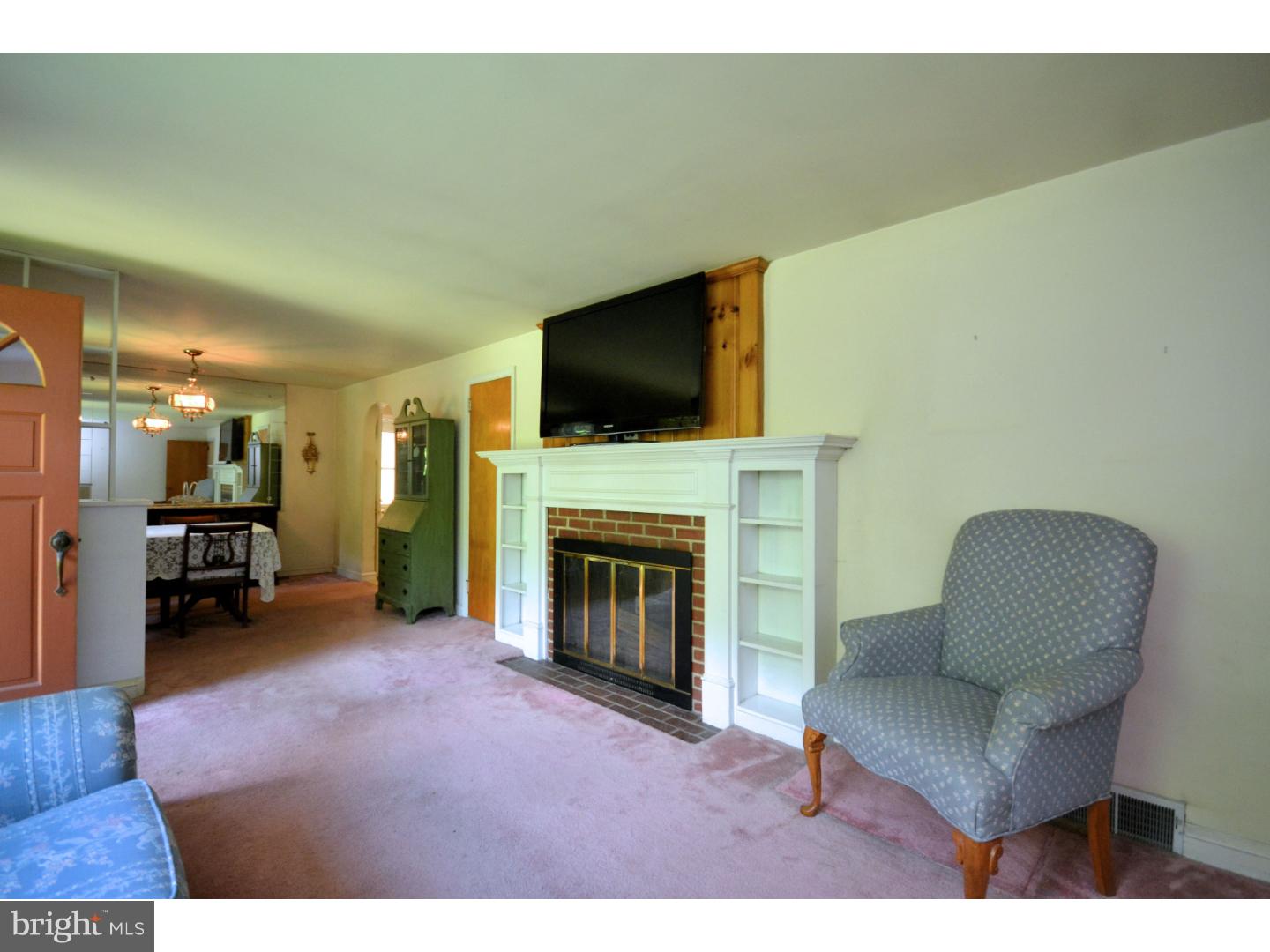 2770 Wren Road Audubon, PA 19403 - Photo 4 of 15 Gallery Image 4