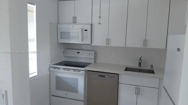 $1,349 | 7897 Golf Cir Drive, Unit 306, Margate, FL 33063