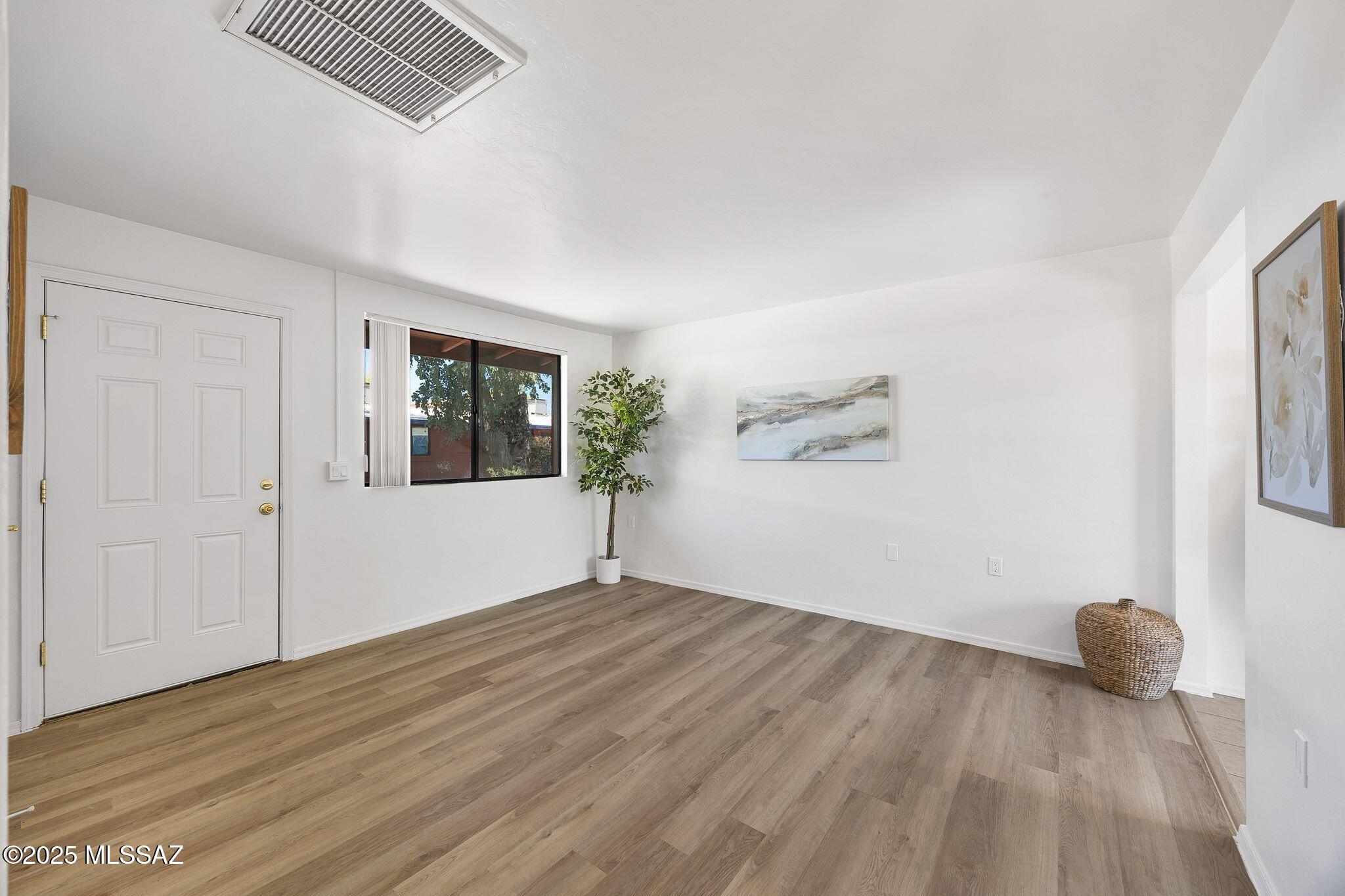 350 North Silverbell Road, Unit 75 Tucson, AZ 85745 - Photo 5 of 25 Gallery Image 5