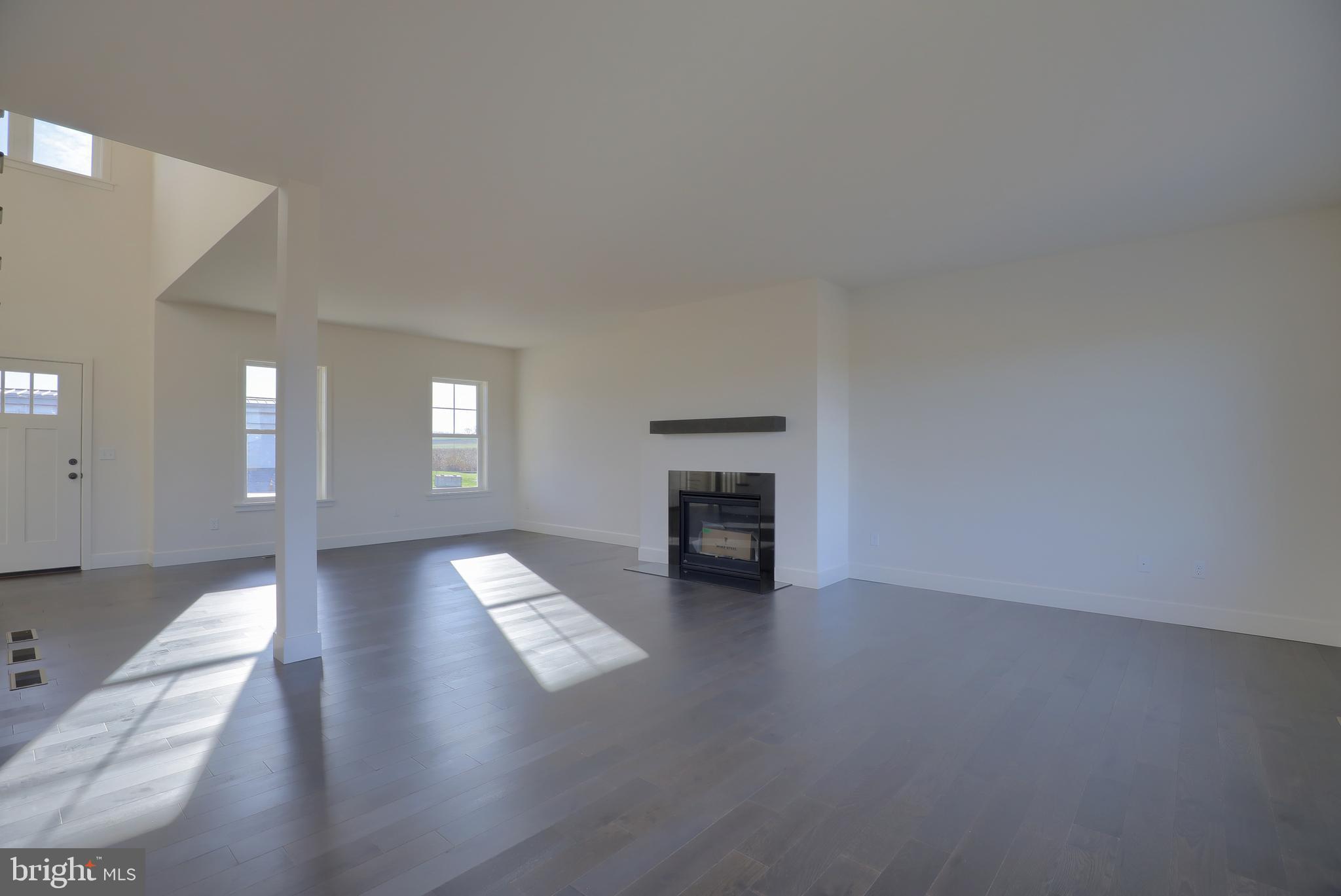 140 North Line Road Stevens, PA 17578 - Photo 3 of 33