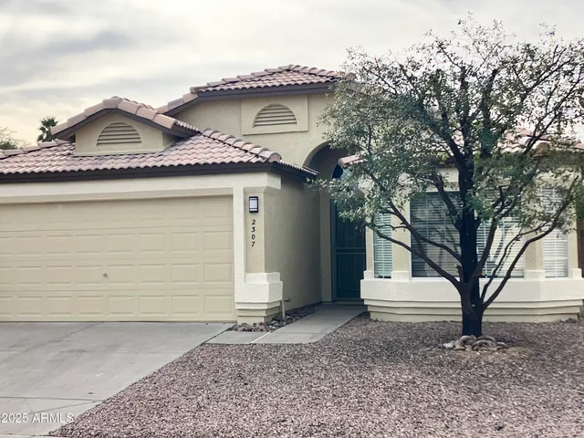 $2,250 | 2307 East Kelton Lane, Phoenix, AZ 85022