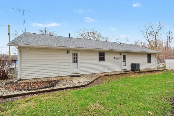 $263,000 | 9451 South Amanda Drive, Claypool, IN 46510