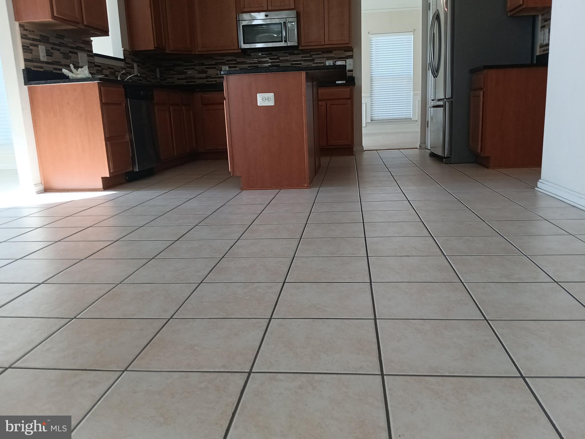 9707 Risen Star Drive Upper Marlboro, MD 20772 - Photo 22 of 35 a view of a livingroom