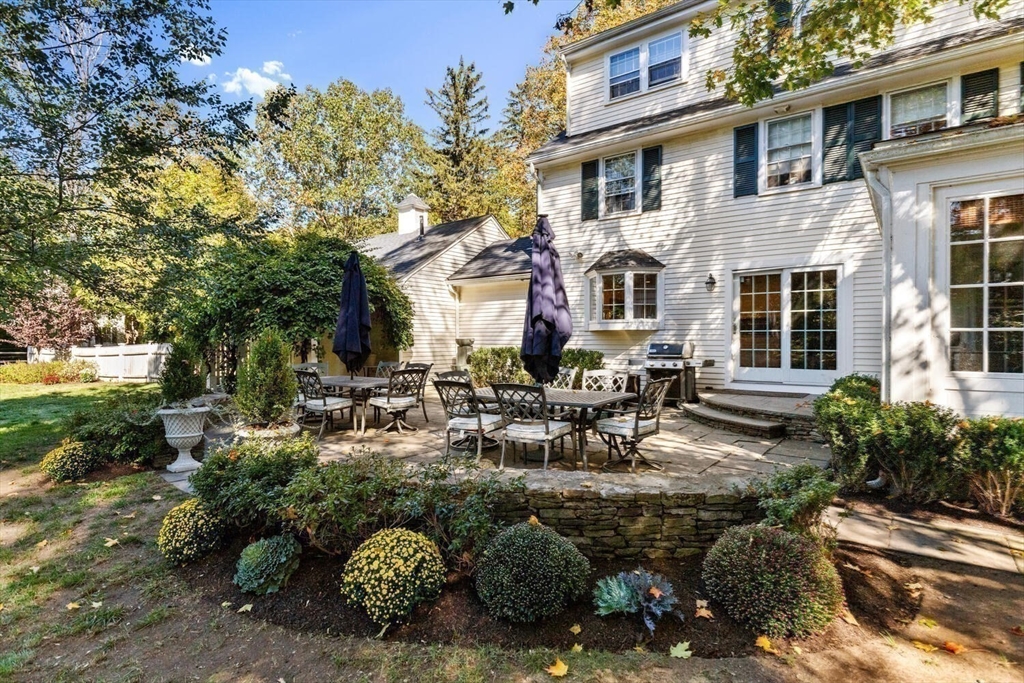 735 Lowell Road Concord, MA 01742 - Photo 33 of 38