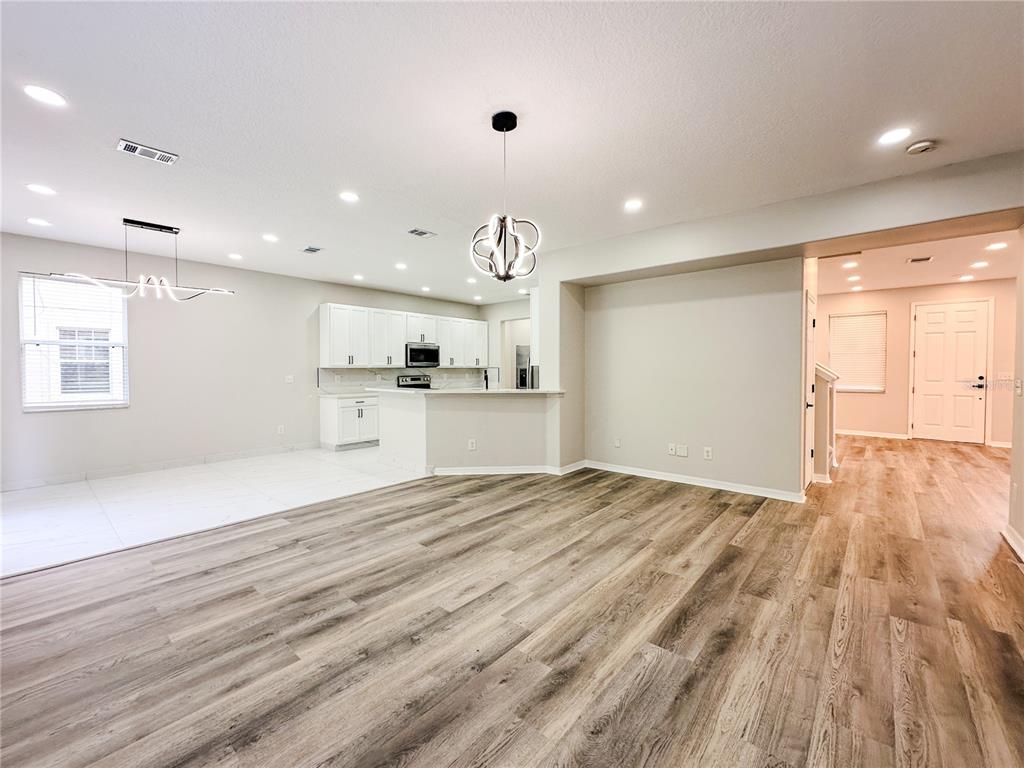 7322 Bridgeview Drive Wesley Chapel, FL 33545 - Photo 15 of 75