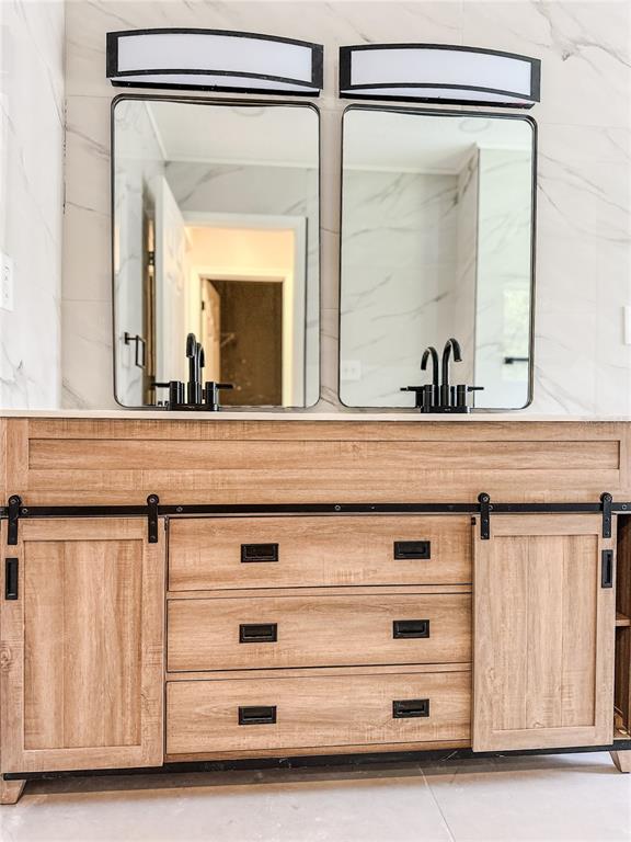 7322 Bridgeview Drive Wesley Chapel, FL 33545 - Photo 33 of 75 a close view of closet