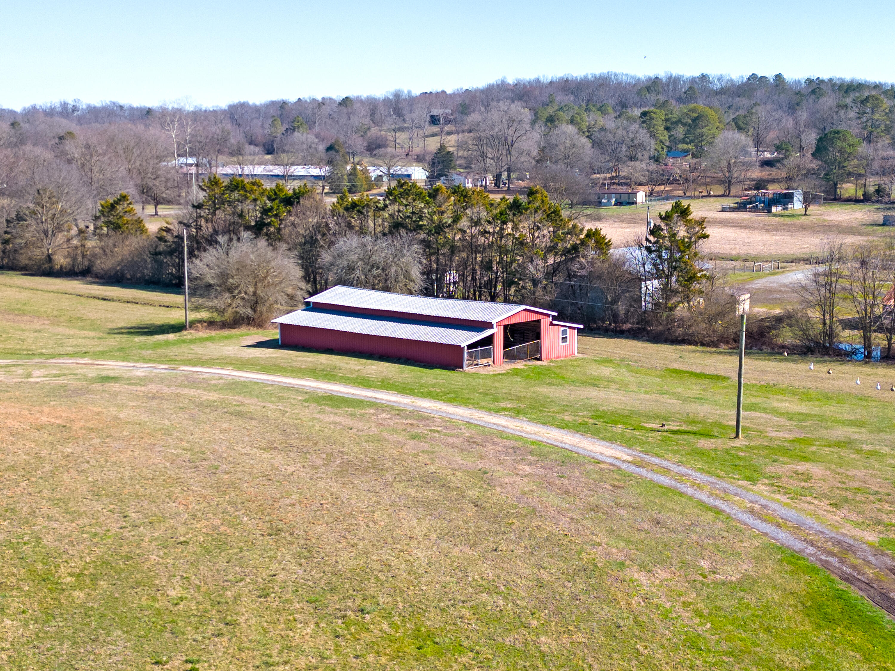 719 Red Clay Road Cleveland, TN 37311 - Photo 5 of 22 barn 1