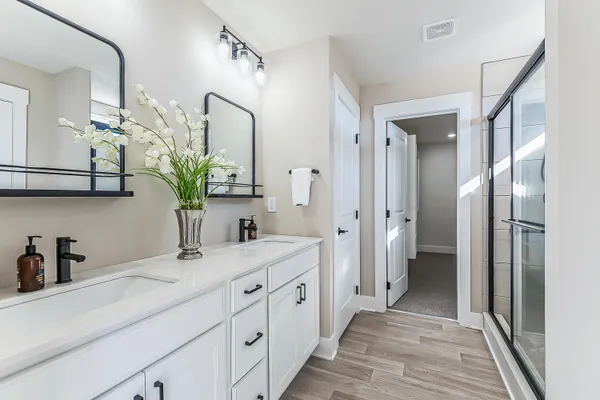 $600,000 | 720 Risdon Trail South, Saline, MI 48176