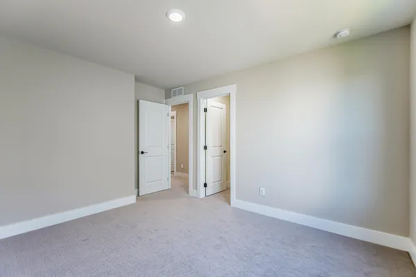 $600,000 | 720 Risdon Trail South, Saline, MI 48176