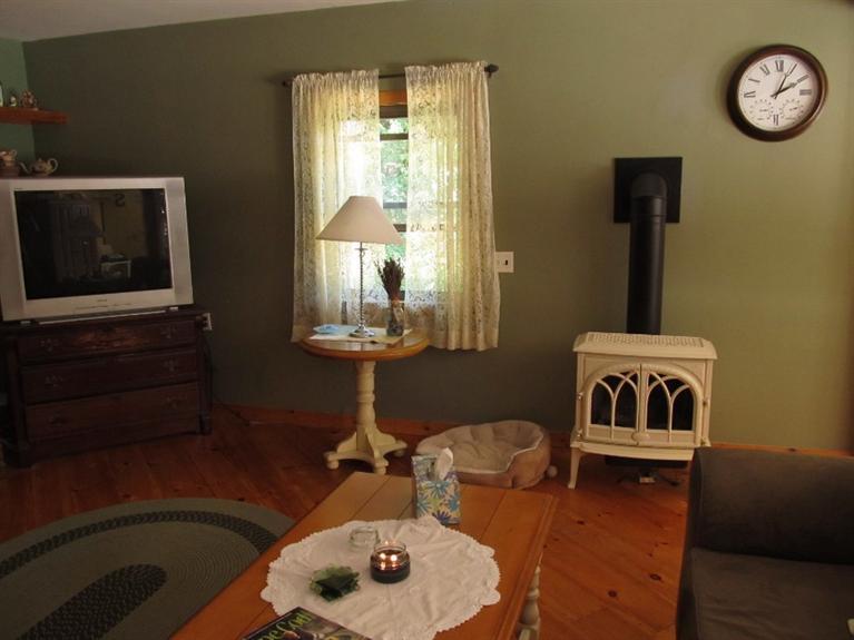 150 Pimlico Pond Road Mashpee, MA 02649 - Photo 6 of 26 a view of a livingroom with furniture