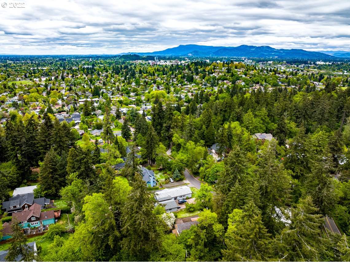 3010 Friendly Street Eugene, OR 97405 - Photo 31 of 32