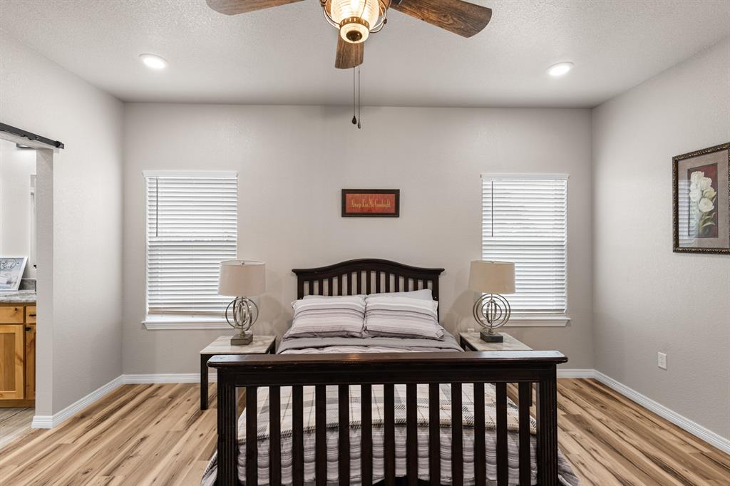 1446 Faulkner Road Sunset, TX 76270 - Photo 18 of 40