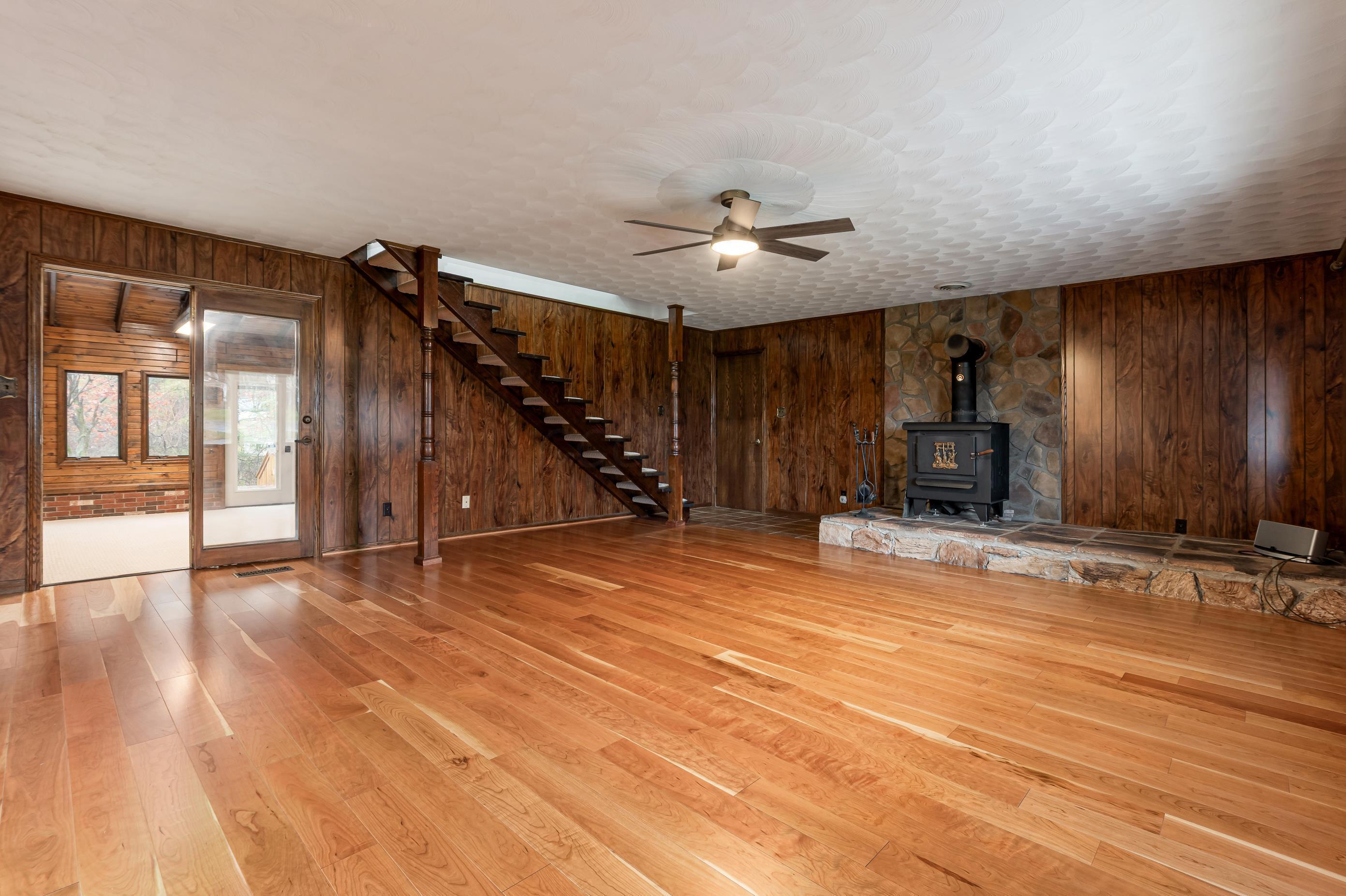 3229 Nolan Road Zanesville, OH 43701 - Photo 8 of 53 3229 Nolan-living room 3