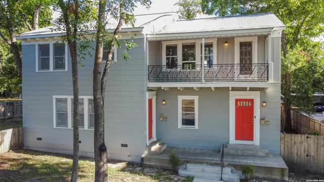 $1,995 | 220 Funston Place, San Antonio, TX 78209