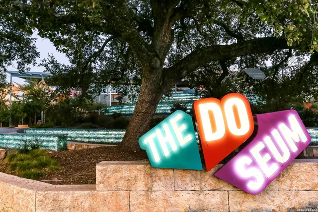 $1,995 | 220 Funston Place, San Antonio, TX 78209