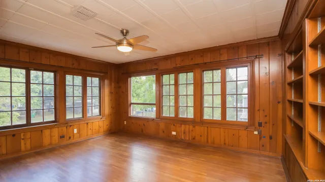 $1,995 | 220 Funston Place, San Antonio, TX 78209