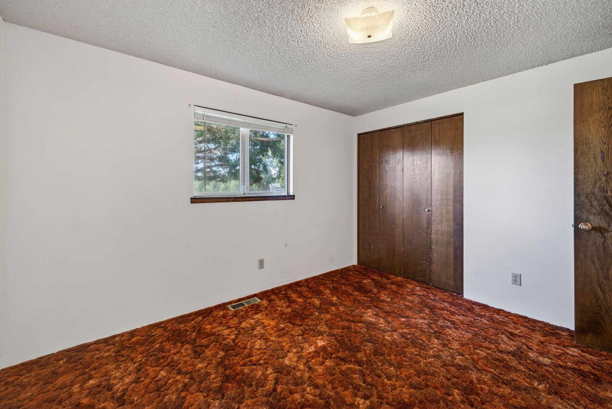 951 Southeast Rancho Lane Madras, OR 97741 - Photo 16 of 48 Bedroom 3