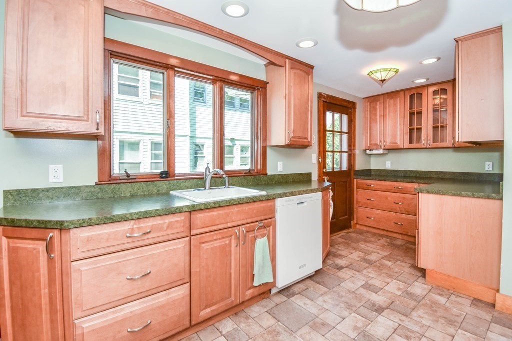 50 Cushing Street Quincy, MA 02170 - Photo 14 of 41