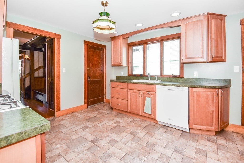 50 Cushing Street Quincy, MA 02170 - Photo 10 of 41