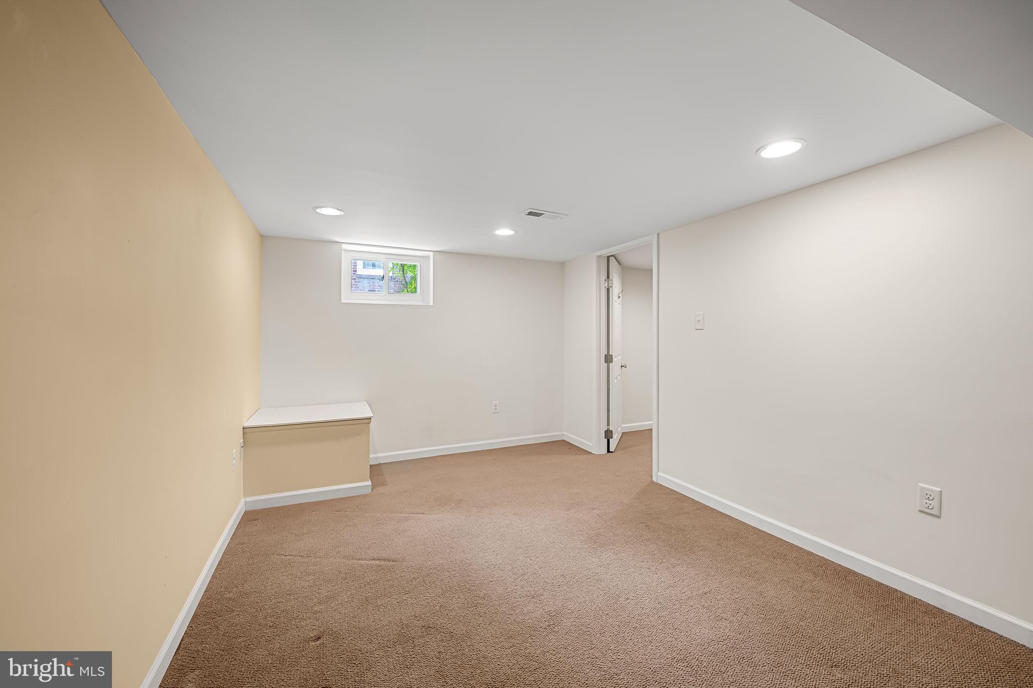 526 Dunkirk Road Baltimore, MD 21212 - Photo 37 of 44 a view of an empty room