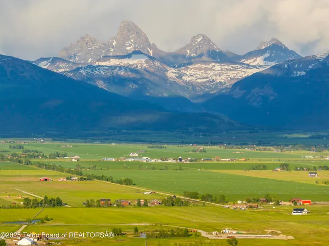 $829,500 | 4841 South Leigh Creek Lane, Tetonia, ID 83452