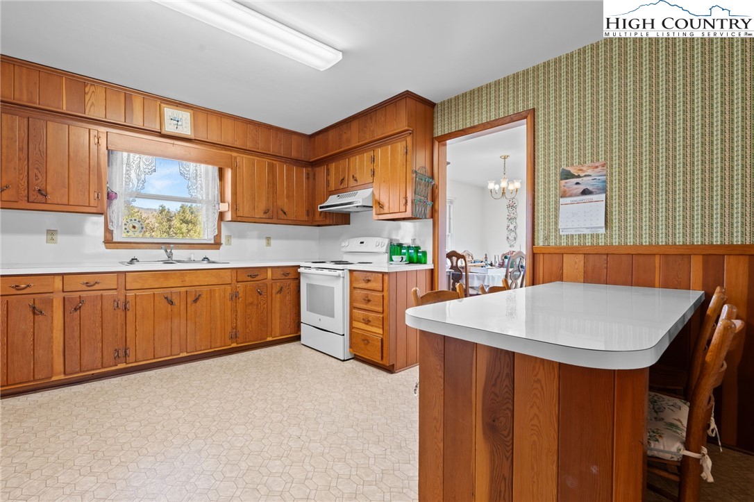 210 Gentry Street Jefferson, NC 28640 - Photo 17 of 36