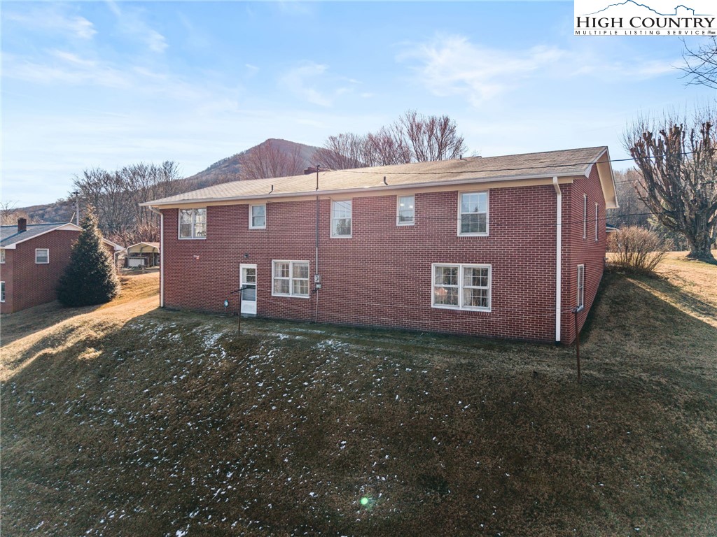 210 Gentry Street Jefferson, NC 28640 - Photo 27 of 30