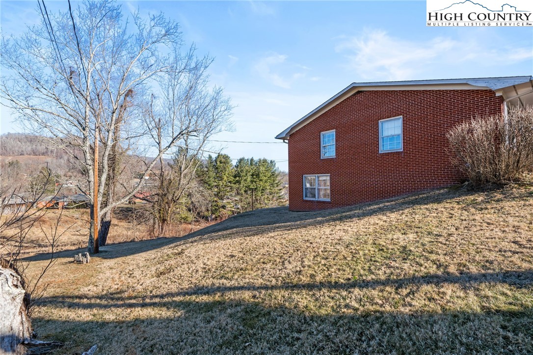 210 Gentry Street Jefferson, NC 28640 - Photo 28 of 30