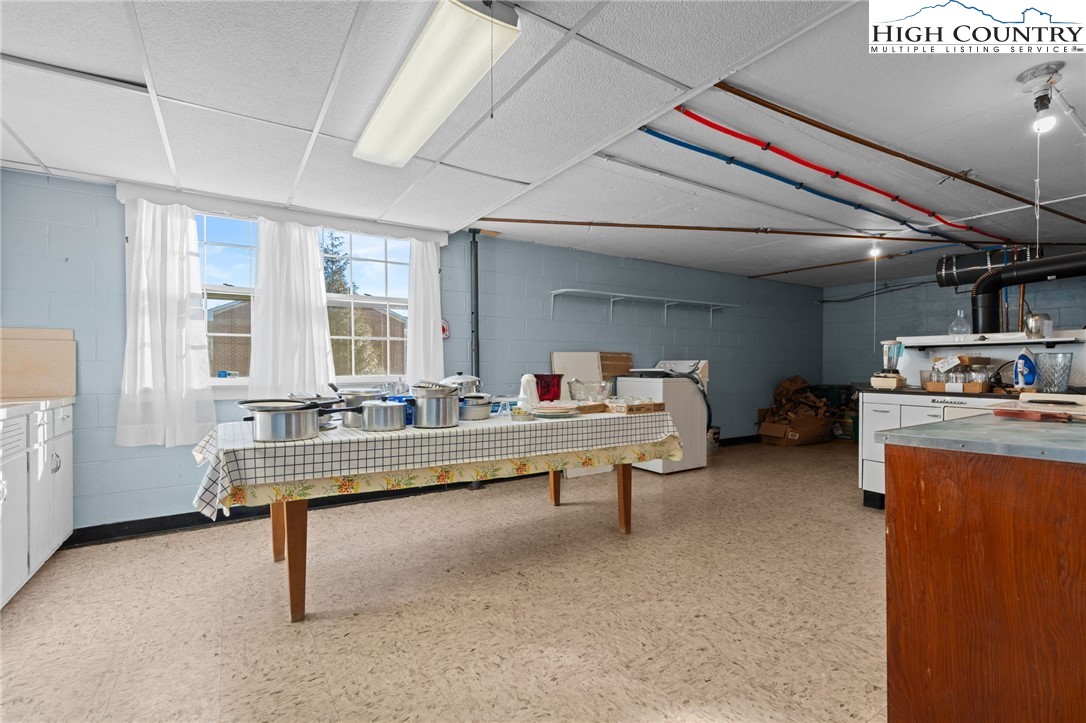 210 Gentry Street Jefferson, NC 28640 - Photo 29 of 36