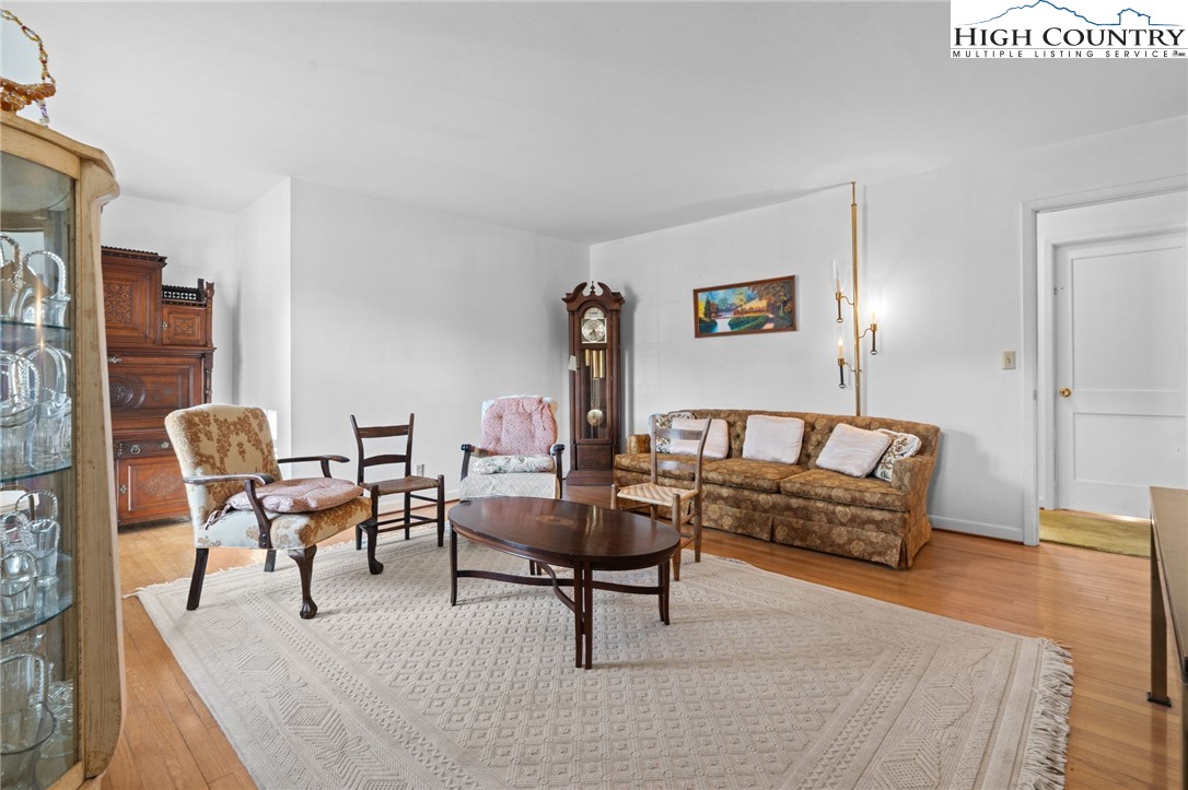 210 Gentry Street Jefferson, NC 28640 - Photo 9 of 36