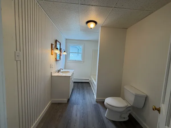$2,200 | 80 Central Street, Brattleboro, VT 05301
