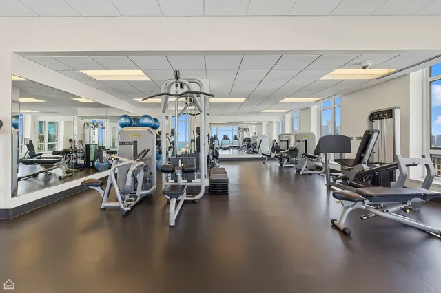 $10,000 | 10 East Delaware Place, Unit 21D, Chicago, IL 60611