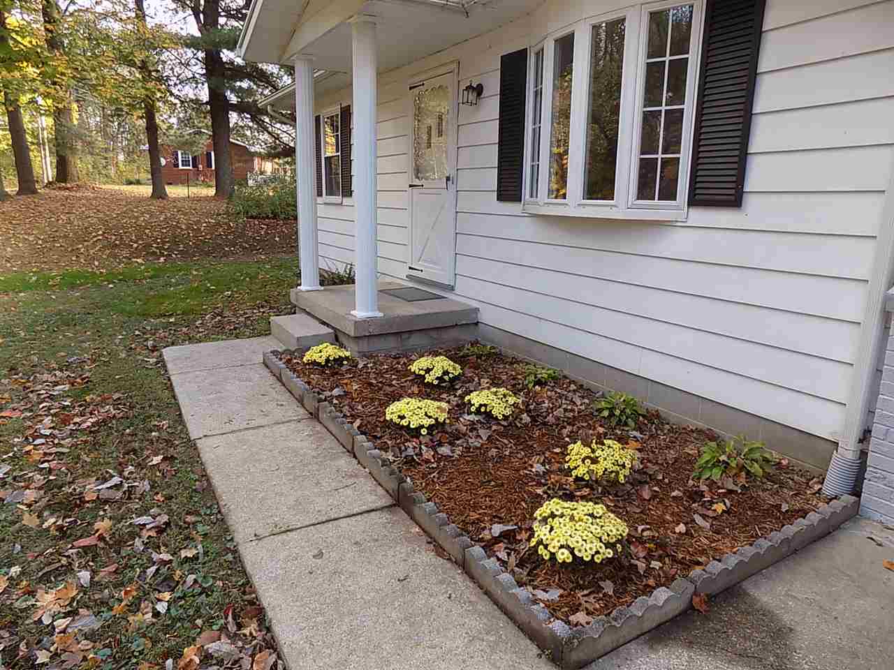 849 Smith School Road Mount Vernon, IN 47620 - Photo 3 of 26