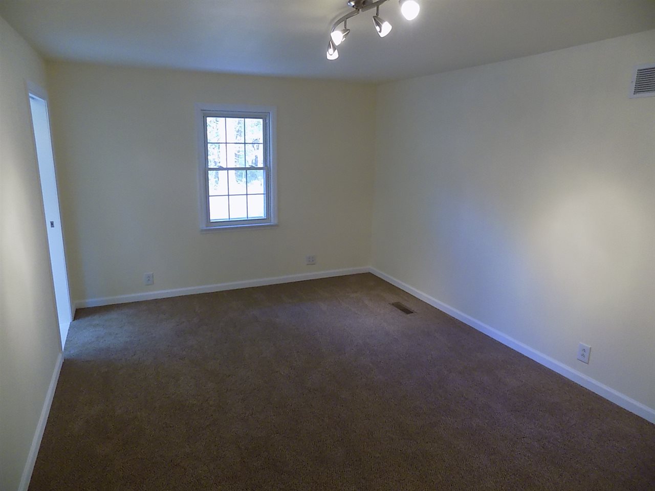 849 Smith School Road Mount Vernon, IN 47620 - Photo 7 of 26