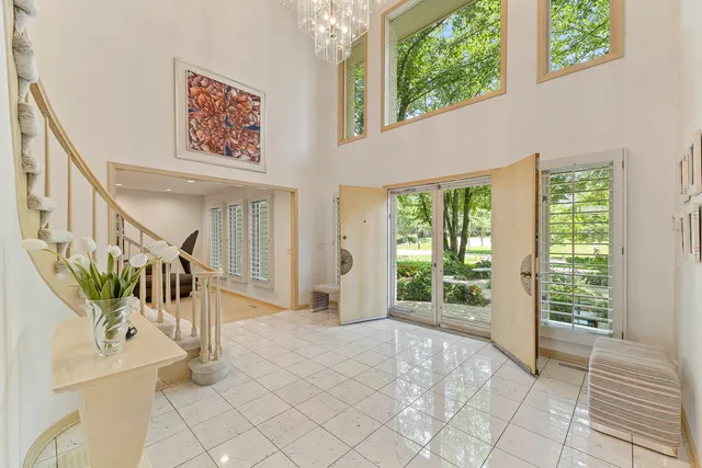 a view of entryway and hall