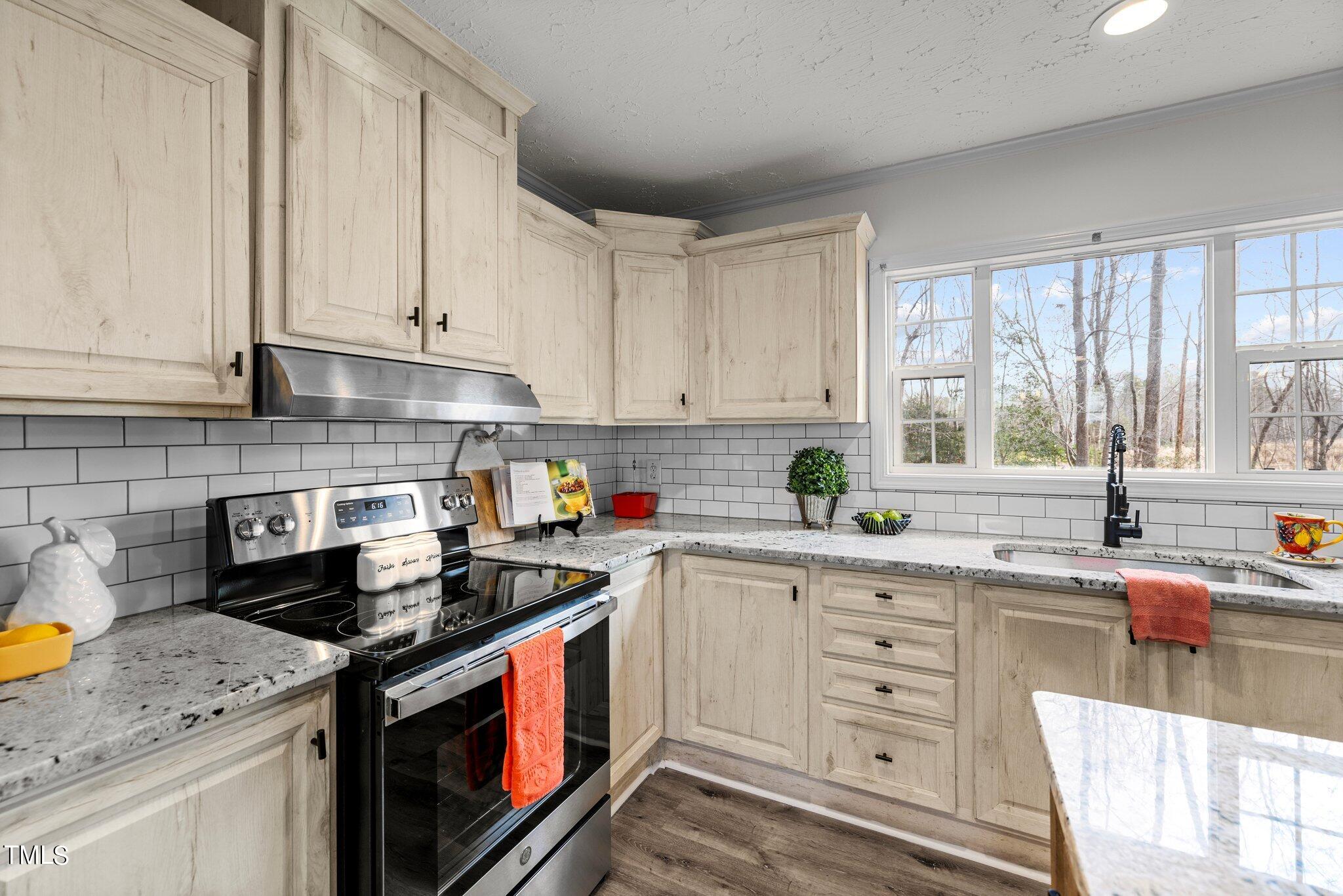 1213 Sutton Road Louisburg, NC 27549 - Photo 10 of 34 22-web-or-mls-5Z8A0881