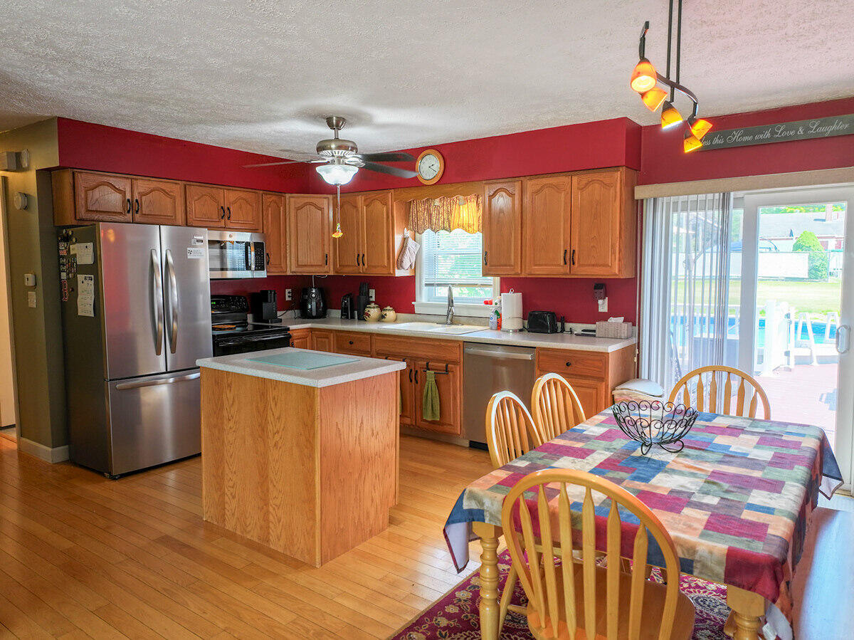 15 Kevin Street Lewiston, ME 04240 - Photo 9 of 43 Kitchen