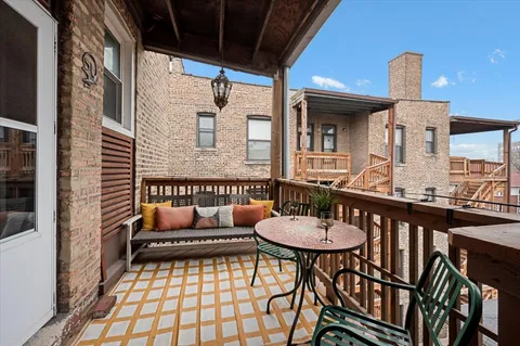 $335,000 | 1629 West Fargo Avenue, Unit 3E, Chicago, IL 60626