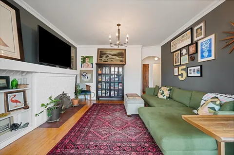 $335,000 | 1629 West Fargo Avenue, Unit 3E, Chicago, IL 60626