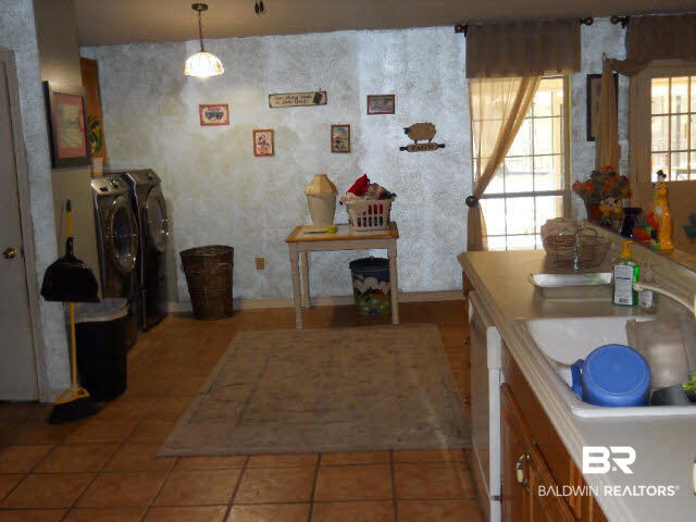 330 Sam's Lane Brewton, AL 36426 - Photo 7 of 12 Kitchen