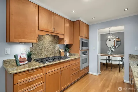 $1,148,000 | 216 Southwest 192nd Street, Normandy Park, WA 98166