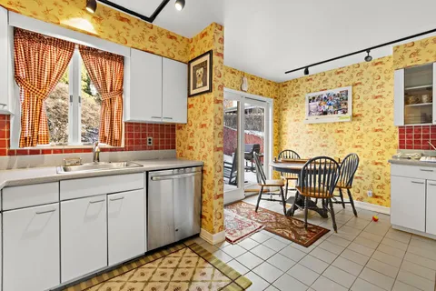 $1,200,000 | 136 Terrace Avenue, Jersey City, NJ 07307