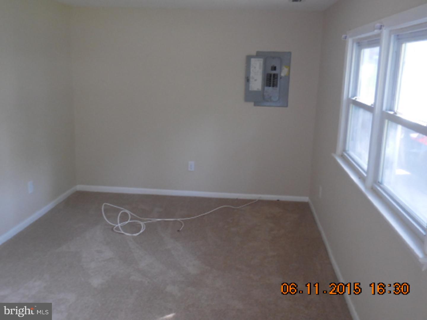 33 South Club Road Pine Hill, NJ 08021 - Photo 3 of 9