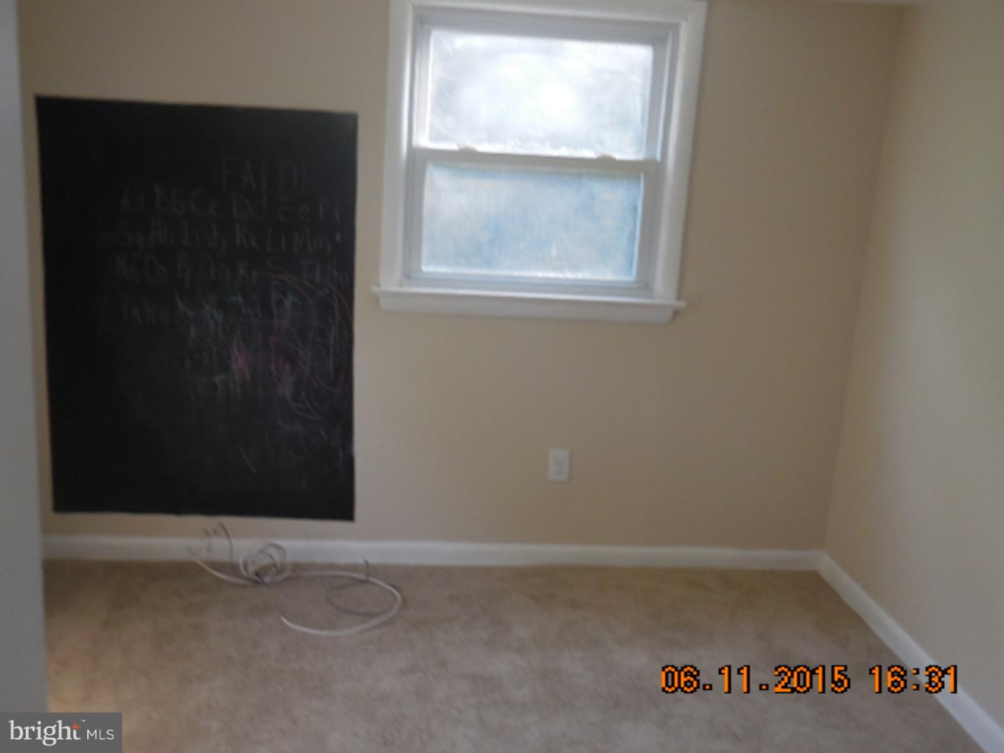 33 South Club Road Pine Hill, NJ 08021 - Photo 5 of 9