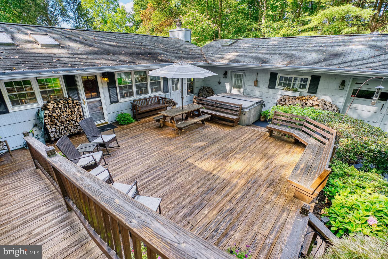 31 Haviland Mill Road Brinklow, MD 20862 - Photo 22 of 114 Rear deck