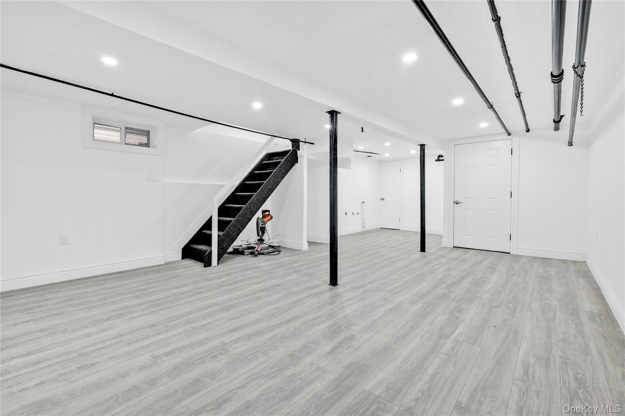 21432 112th Road Queens, NY 11429 - Photo 14 of 18 a view of an empty room