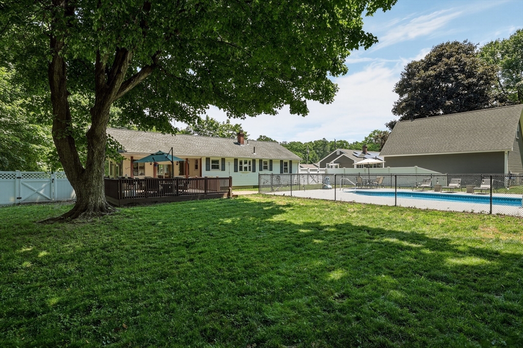 75 Clematis Road Agawam, MA 01001 - Photo 10 of 38