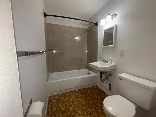 $2,000 | 107 Treetop Circle, Unit 725, Laconia, NH 03246