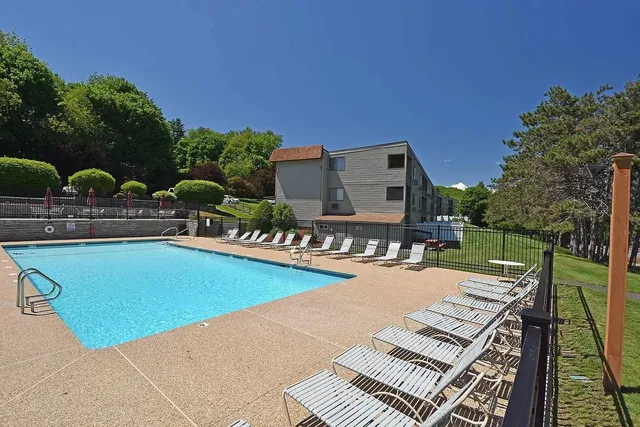 $2,000 | 107 Treetop Circle, Unit 725, Laconia, NH 03246